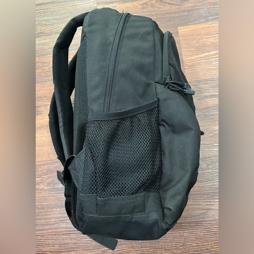 Swiss Gear Backpack Travel‎ Leisure Laptop Bag Padded Airflow Black Gorpcore - Picture 3 of 16